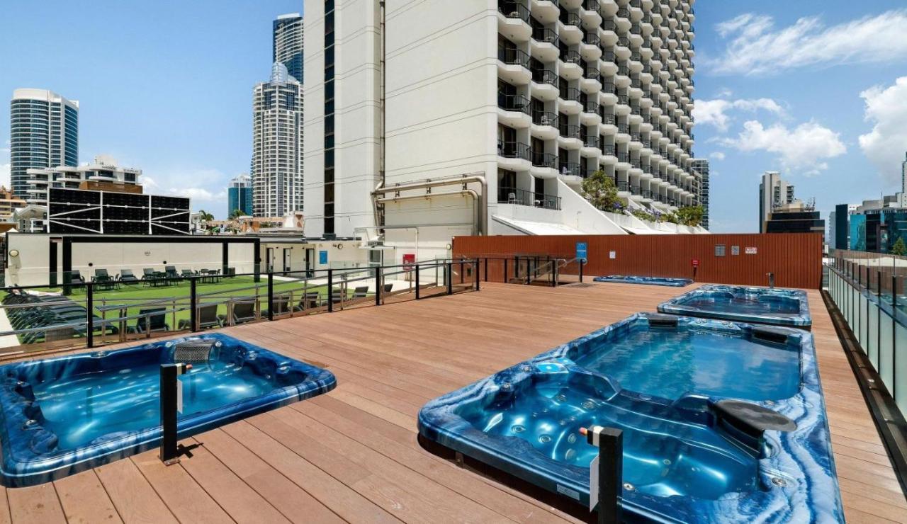 Hotel Apartments On 22 View Avenue, Surfers Paradise Gold Coast Bagian luar foto
