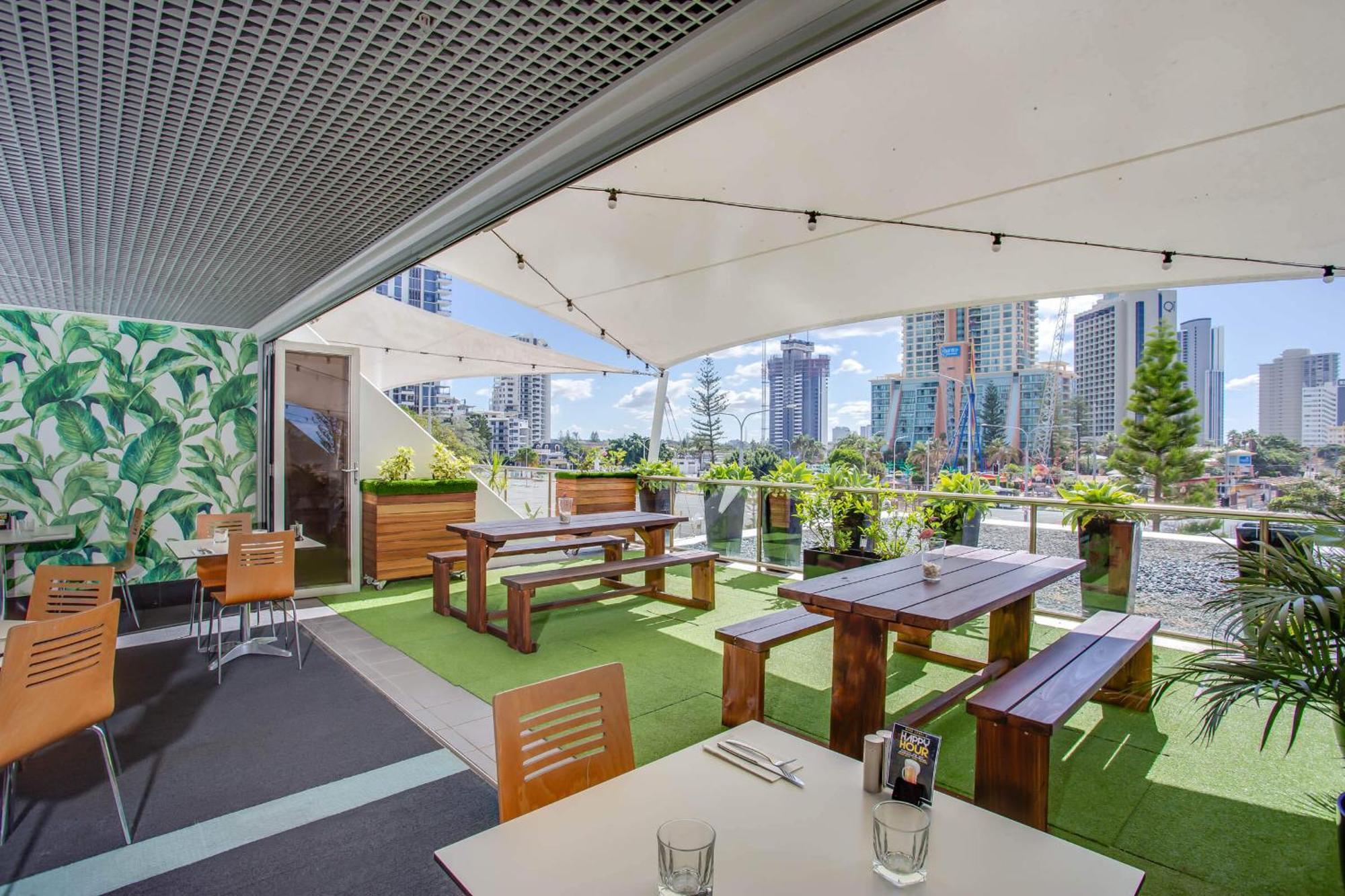 Hotel Apartments On 22 View Avenue, Surfers Paradise Gold Coast Bagian luar foto