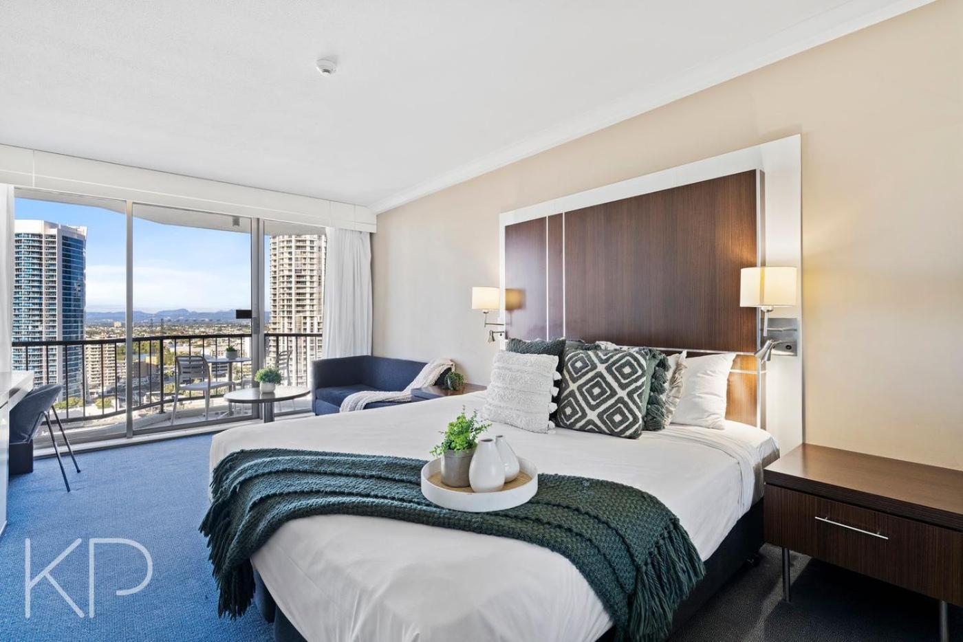 Hotel Apartments On 22 View Avenue, Surfers Paradise Gold Coast Bagian luar foto